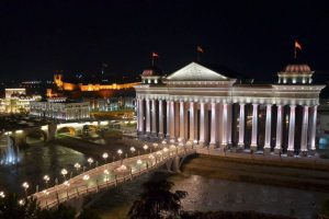 Read more about the article Бела ноќ во Археолошкиот музеј на Македонија