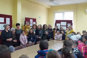 Read more about the article Отворање на изложба во Библиотека ,,Искра” во Кочани