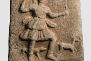 Read more about the article Артемида – божица на ловот и заштитничка на девојките и жените