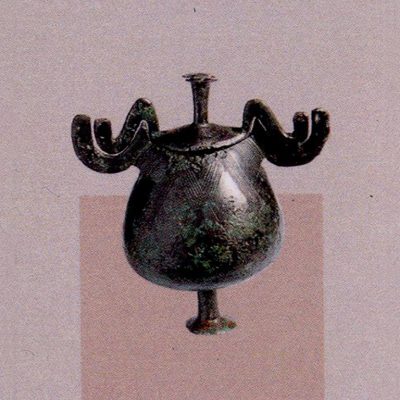 Магнети - Статусни симболи кај пајонските заедници