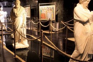 Read more about the article Epigrafika dhe skulptura